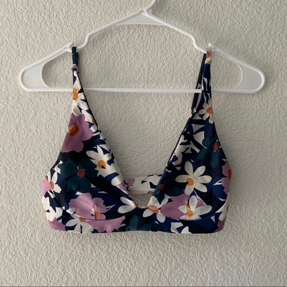 RARE Stone Fox Ziggy Top